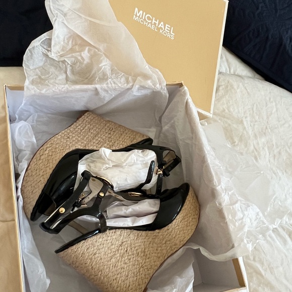 Michael Kors leather sandals 6 - Picture 9 of 11